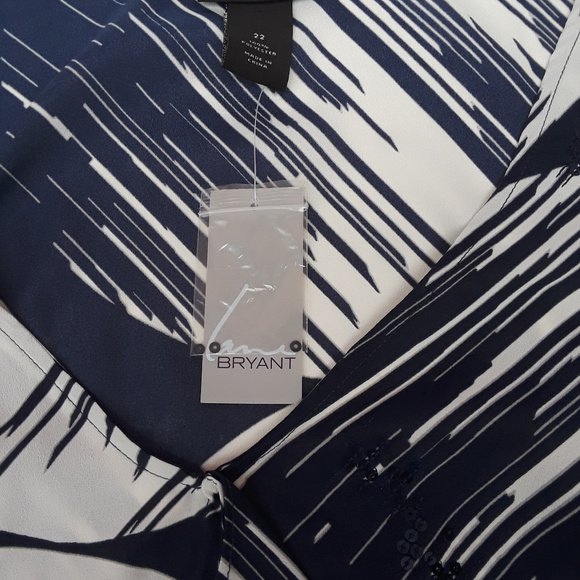 Lane Bryant navy blue/white top - Picture 2 of 3